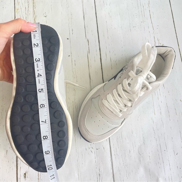 Vintage Havana RUN Sneakers - Picture 15 of 16